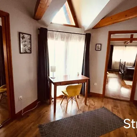 Strigonia Appartement *