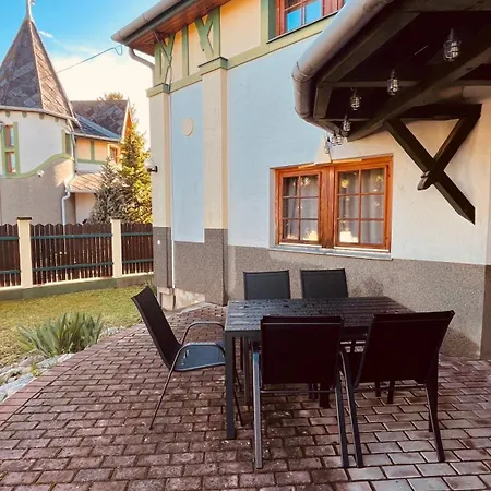 Strigonia Apartment