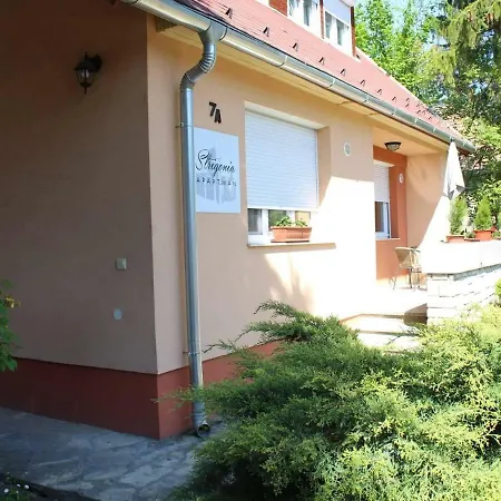 Strigonia Apartmán *